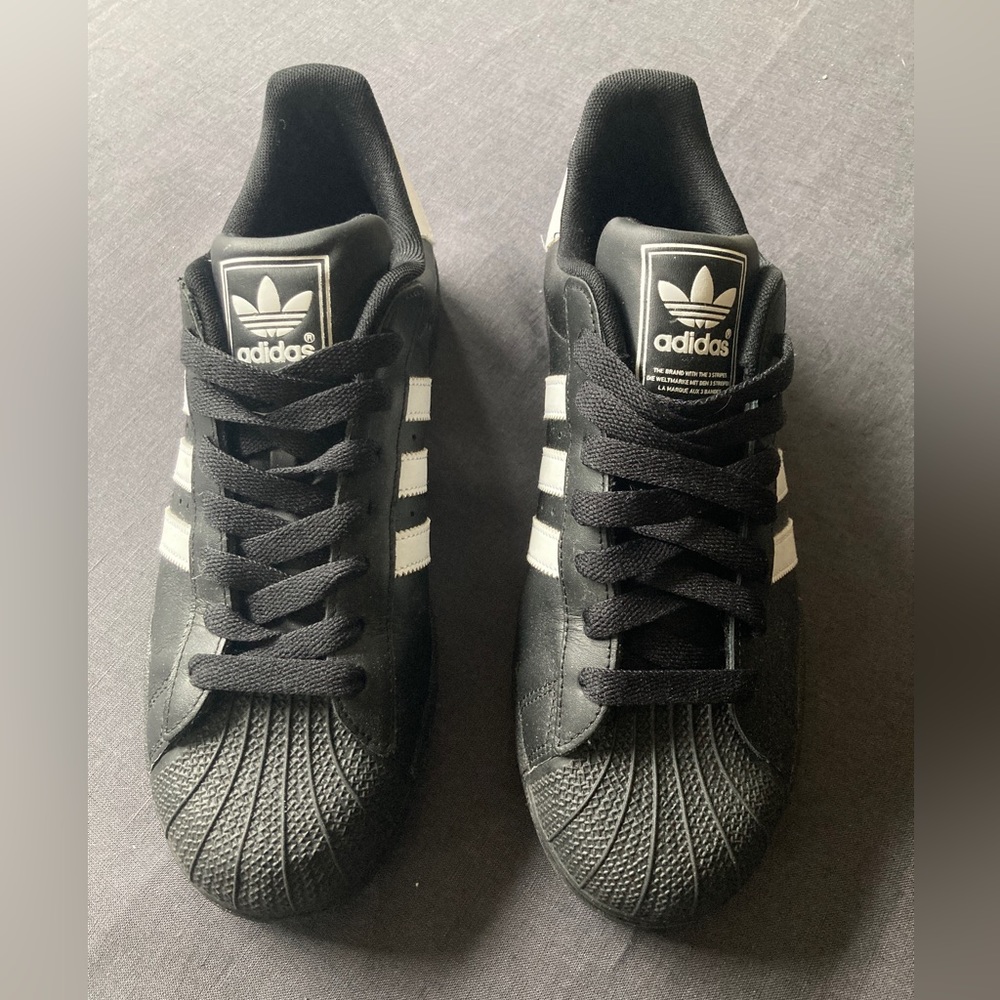 Adidas Superstar II men’s 9 black with white stripes original